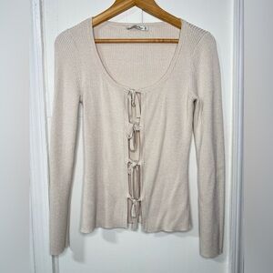 Abercrombie tie front knit in oatmeal, size medium
